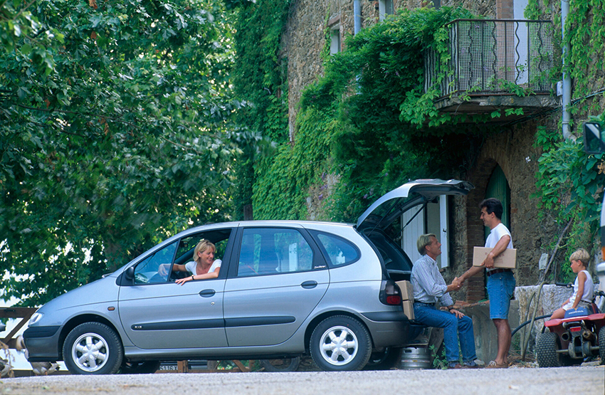 سیلویا، رئیس استراتژی نامگذاری در بخش بازاریابی جهانی برند رنو