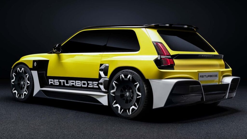 خودرو رنو زرد رنگ