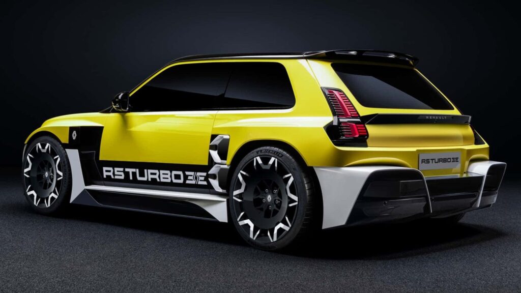 خودرو رنو زرد رنگ